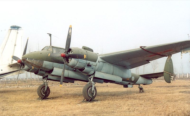 Пикирующий бомбардировщик ТУ-2